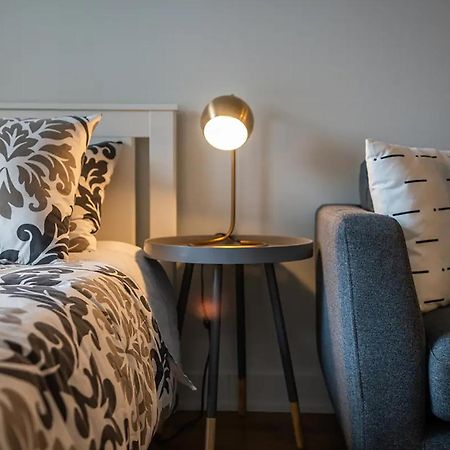 Rozenhaus Montreal Hotel Bagian luar foto