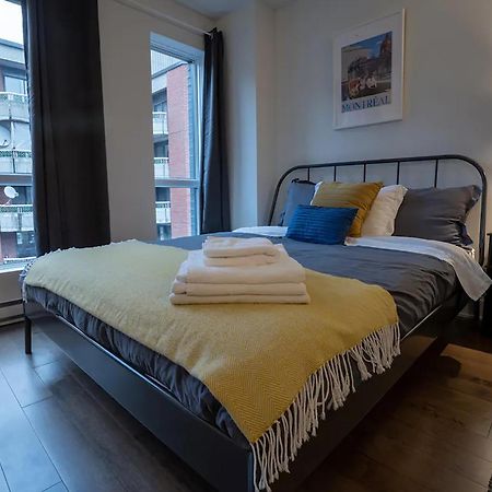Rozenhaus Montreal Hotel Bagian luar foto