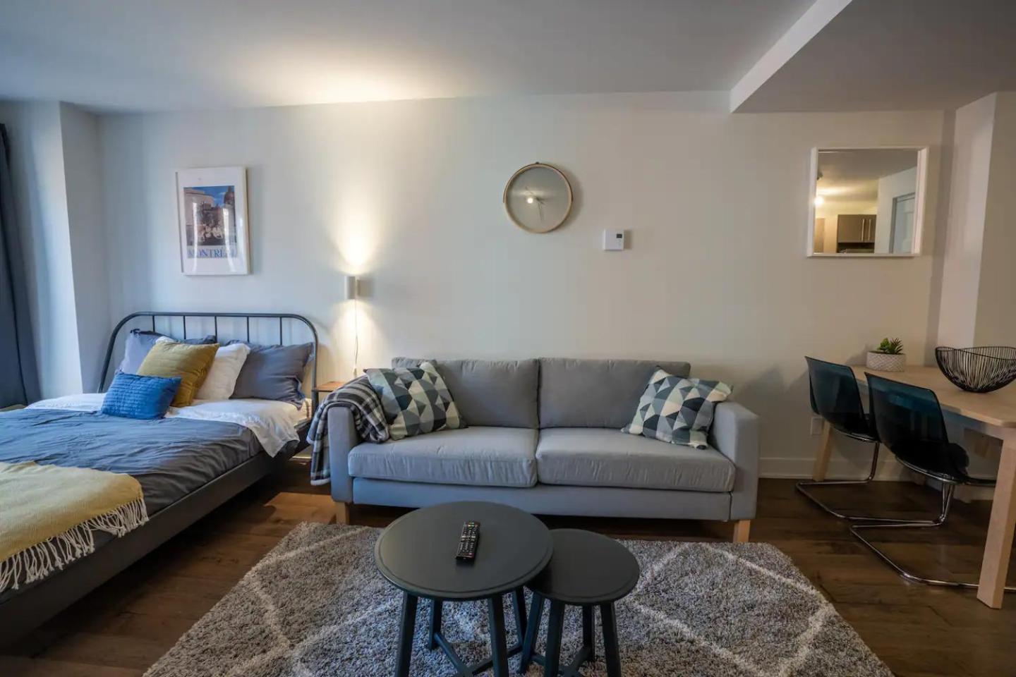 Rozenhaus Montreal Hotel Bagian luar foto