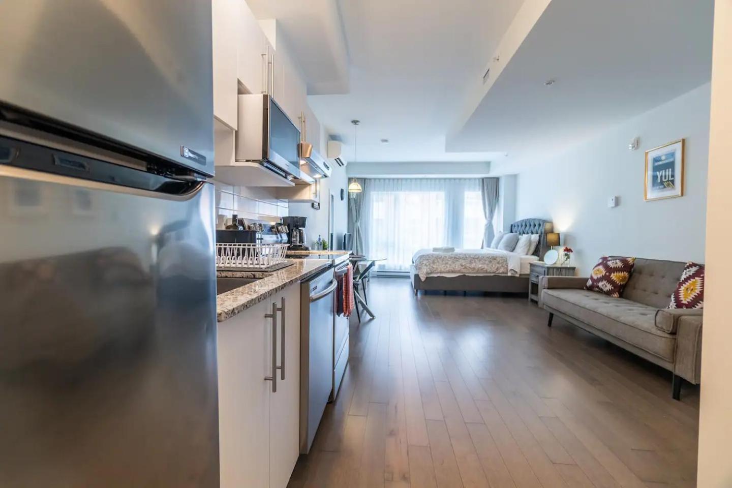 Rozenhaus Montreal Hotel Bagian luar foto