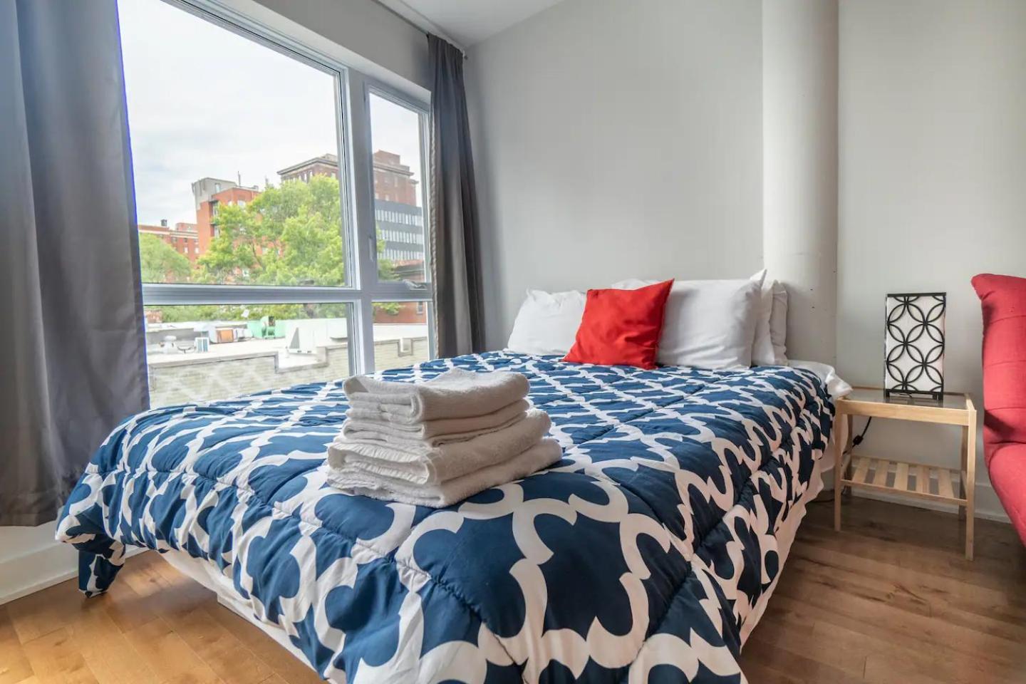 Rozenhaus Montreal Hotel Bagian luar foto