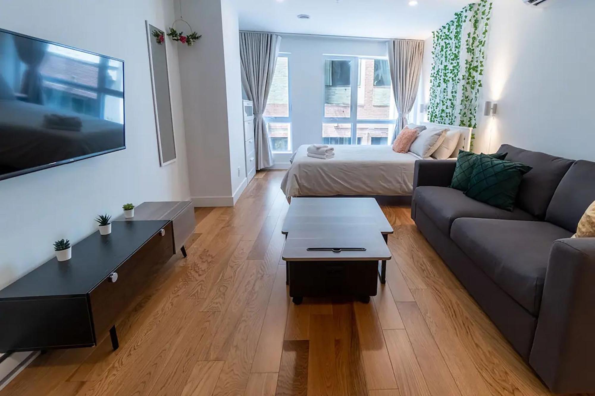 Rozenhaus Montreal Hotel Bagian luar foto