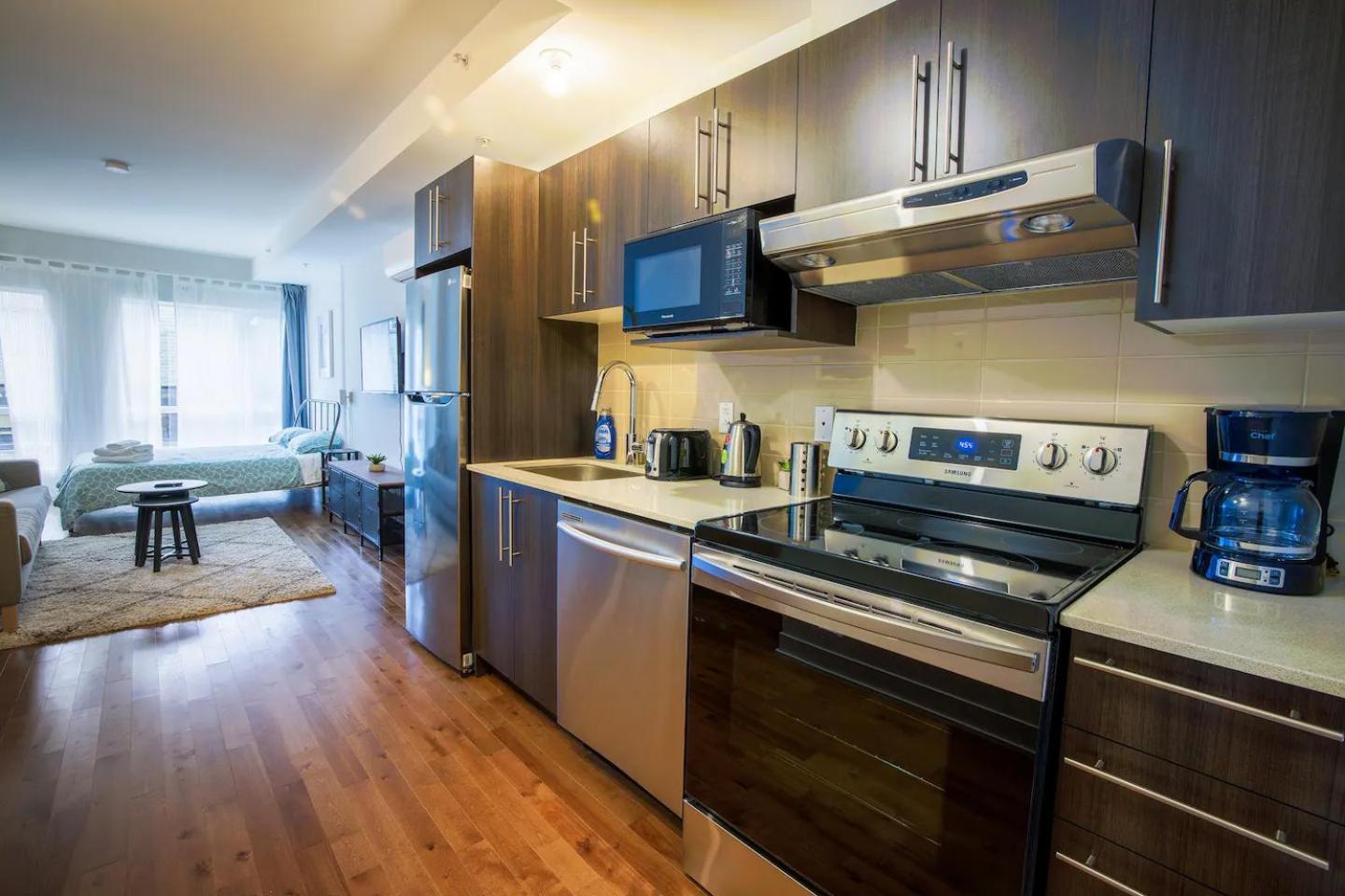 Rozenhaus Montreal Hotel Bagian luar foto