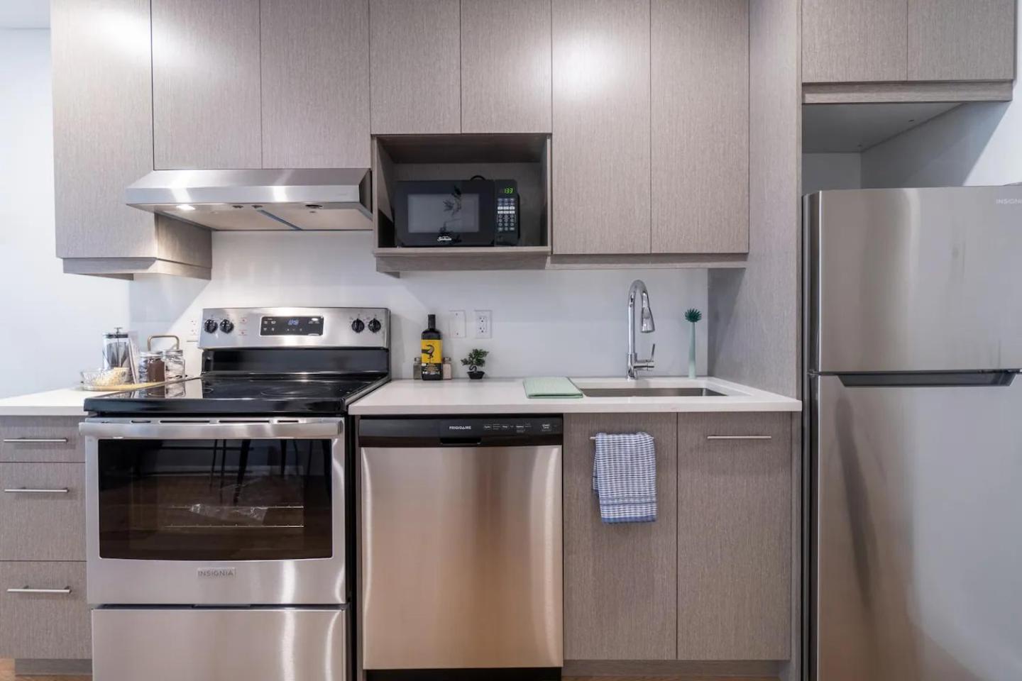 Rozenhaus Montreal Hotel Bagian luar foto